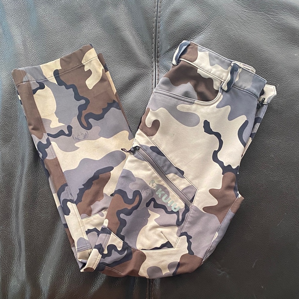 KUIU Kids Camouflage Cargo Pants size Medium